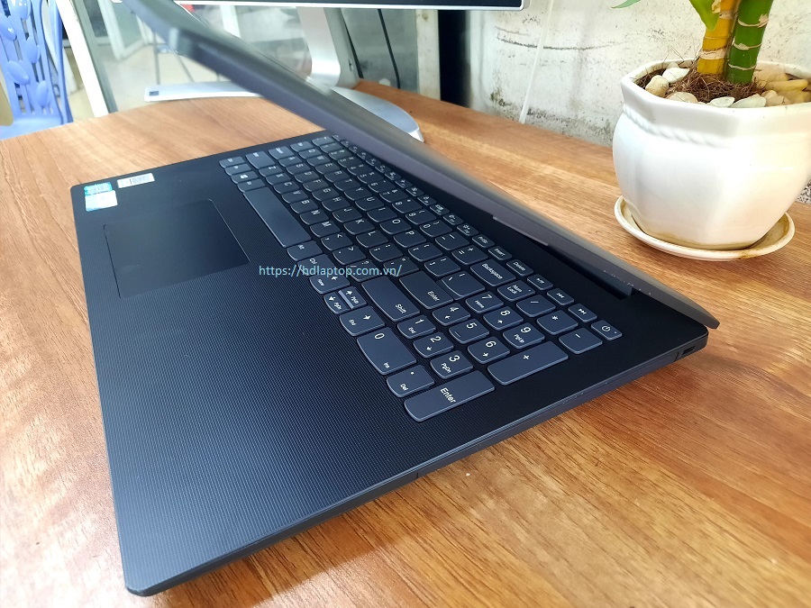 Laptop Lenovo Ideapad 130-15IKB 81H7 core i5